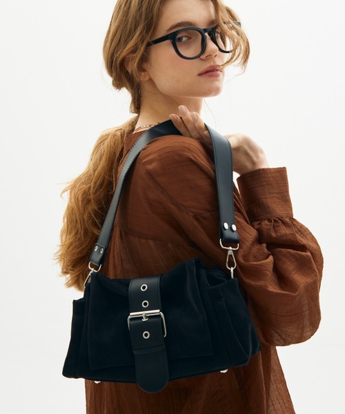 full/fill.(フルフィル)の「front belt square shoulder bag / フロントベルトスクエアショルダーバッグ(ショルダーバッグ・レディース・ブラック/ブラウン・FREE)」の18枚目の写真