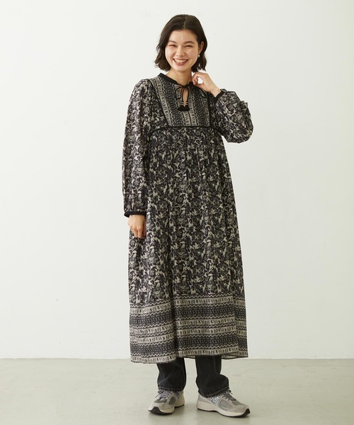 MILKFED.（ミルクフェド）の「PRINTED TASSEL TIE DRESS（ワンピース・レディース・ブラック/レッド/ブルー・ONE SIZE）」の12枚目の写真
