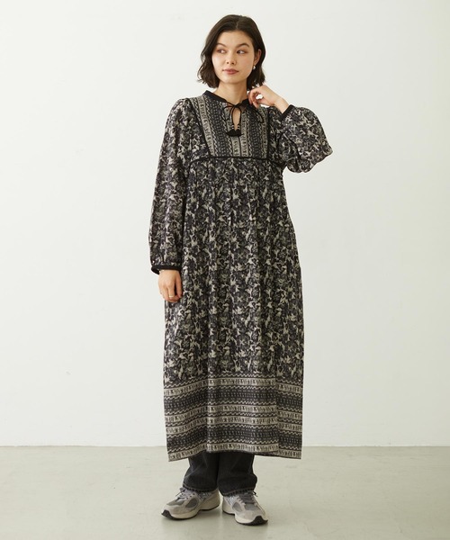 MILKFED.（ミルクフェド）の「PRINTED TASSEL TIE DRESS（ワンピース・レディース・ブラック/レッド/ブルー・ONE SIZE）」の13枚目の写真
