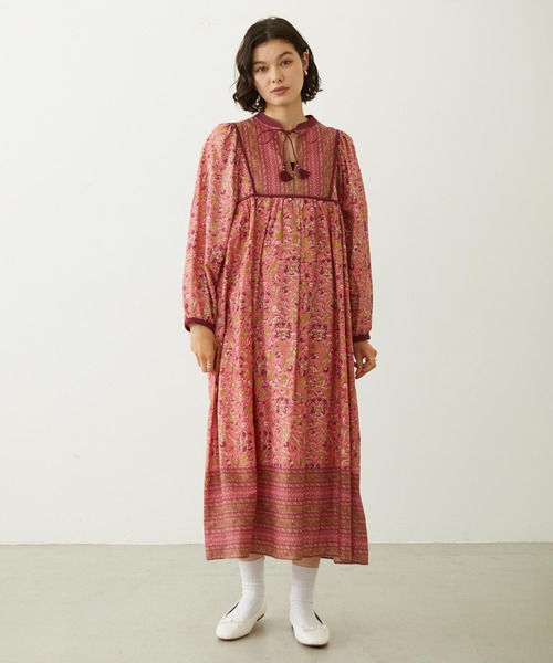 MILKFED.（ミルクフェド）の「PRINTED TASSEL TIE DRESS（ワンピース・レディース・ブラック/レッド/ブルー・ONE SIZE）」の18枚目の写真