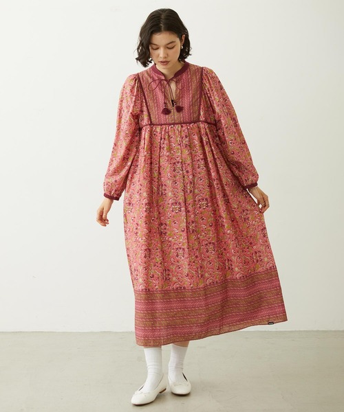 MILKFED.（ミルクフェド）の「PRINTED TASSEL TIE DRESS（ワンピース・レディース・ブラック/レッド/ブルー・ONE SIZE）」の19枚目の写真