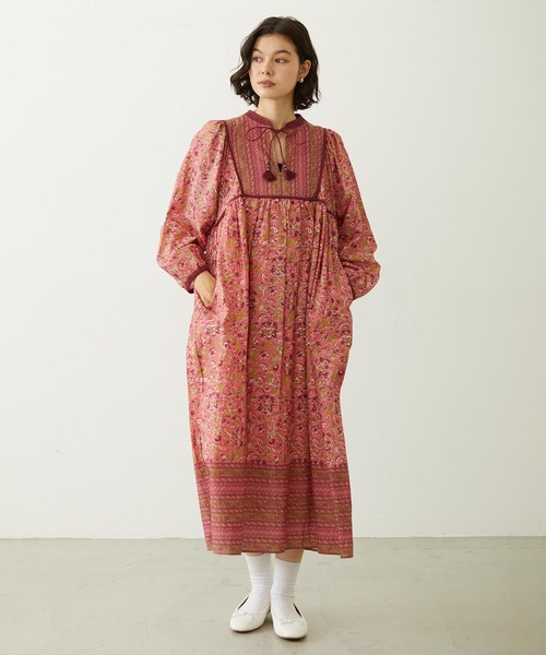 MILKFED.（ミルクフェド）の「PRINTED TASSEL TIE DRESS（ワンピース・レディース・ブラック/レッド/ブルー・ONE SIZE）」の20枚目の写真