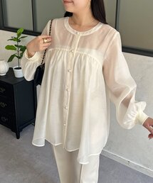 パールボタン袖リブAラインシアーシャツ