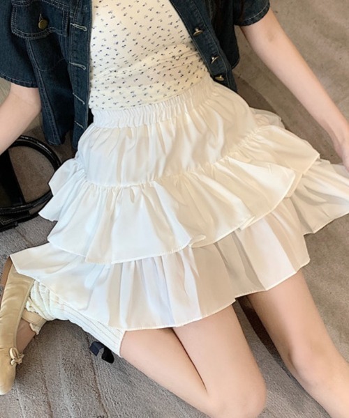 LUCPY(ラクピー)の「ボリュームティアードフリルミニスカート(スカート・レディース・ブラック/ホワイト・X-LARGE/LARGE/MEDIUM/SMALL)」の5枚目の写真