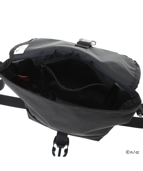 Manhattan Portage（マンハッタンポーテージ）の「Manhattan Portage/マンハッタンポーテージ ショルダーバック "ちいかわ" NYLON MESSENGER BAG(XXS) FZP CKW26 MP1603FZPCKW26（ショルダーバッグ・メンズ・ブラック・FREE）」の10枚目の写真