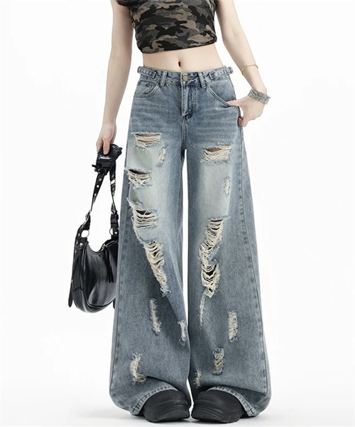 Dream garden(ドリームガーデン)の「ダメージデニムパンツ(デニムパンツ・レディース・ライトブルー・XXL/XS/4XL/XL/L/S/M/3XL)」の1枚目の写真