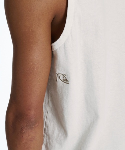 Quiksilver（クイックシルバー）の「QUIKSILVER メンズ DNA BUBBLE TANK タンクトップ ワンポイント レギュラーフィット【2026年夏モデル】（タンクトップ・メンズ・ブラック/アイボリー/レッド・X-LARGE/LARGE/MEDIUM）」の6枚目の写真