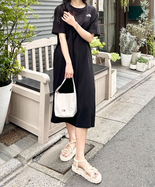 THE NORTH FACE(ザノースフェイス)の「THE NORTH FACE(ザ・ノースフェイス)/ミニトート ミニバッグ お散歩バッグ/WL TRIG BAG MINI(ハンドバッグ・レディース・クリーム/ブラック・FREE)」の12枚目の写真