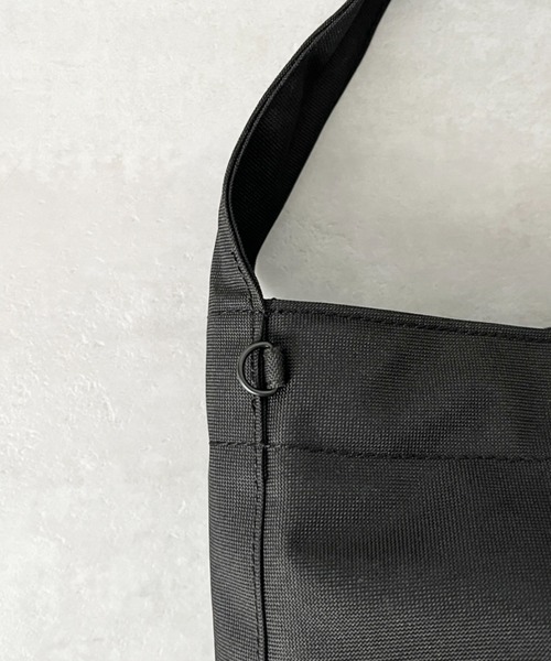 THE NORTH FACE(ザノースフェイス)の「THE NORTH FACE(ザ・ノースフェイス)/ミニトート ミニバッグ お散歩バッグ/WL TRIG BAG MINI(ハンドバッグ・レディース・クリーム/ブラック・FREE)」の16枚目の写真