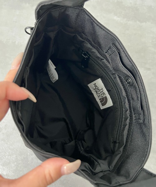 THE NORTH FACE(ザノースフェイス)の「THE NORTH FACE(ザ・ノースフェイス)/ミニトート ミニバッグ お散歩バッグ/WL TRIG BAG MINI(ハンドバッグ・レディース・クリーム/ブラック・FREE)」の20枚目の写真
