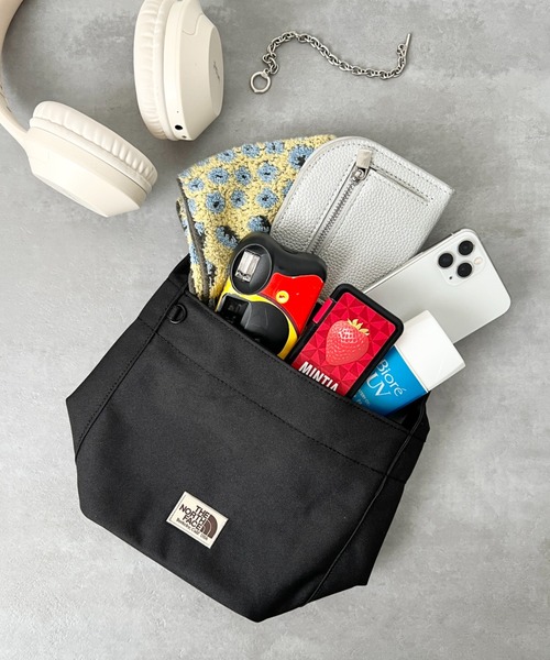 THE NORTH FACE(ザノースフェイス)の「THE NORTH FACE(ザ・ノースフェイス)/ミニトート ミニバッグ お散歩バッグ/WL TRIG BAG MINI(ハンドバッグ・レディース・クリーム/ブラック・FREE)」の14枚目の写真
