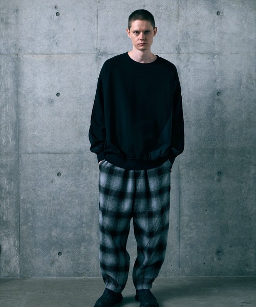 VIRGOwearworks(ヴァルゴウェアワークス)の「CURVEFORM SWEAT(スウェット・メンズ・ブラック/ネイビー/グレイッシュベージュ・2/3/4)」の17枚目の写真