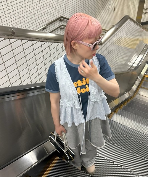 Alley Tokyo(アリートーキョー)の「フリフリリボンノースリブラウス(シャツ/ブラウス・レディース・オフホワイト/イエロー/サックスブルー・FREE)」の16枚目の写真