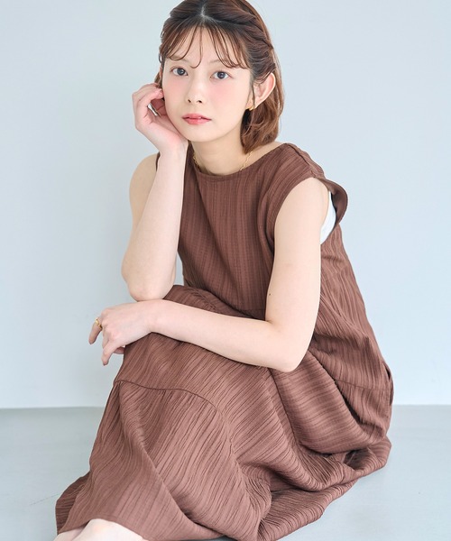 mil(ミル)の「ノースリーブ ティアードワンピース【587229】(ワンピース・レディース・ブラウン/ブラウン系/ブラック・S/XS)」の13枚目の写真