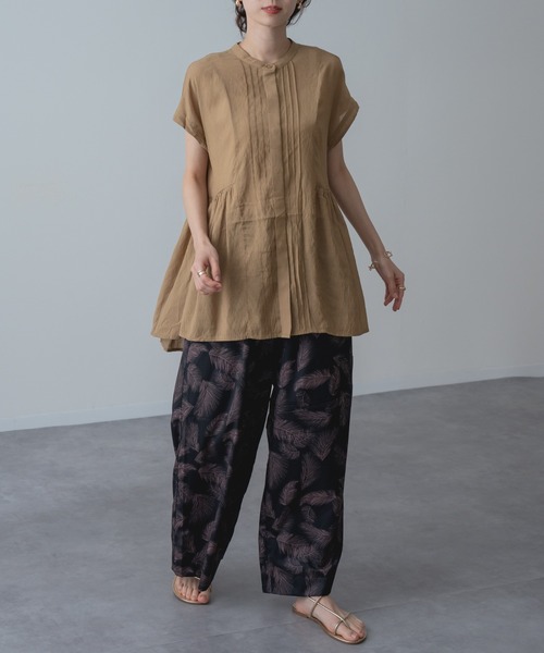 refinedworks(リファインドワークス)の「【refinedworks】チュニック 丈の フレンチ タック ブラウス(シャツ/ブラウス・レディース・キャメル/チャコールグレー・FREE)」の13枚目の写真