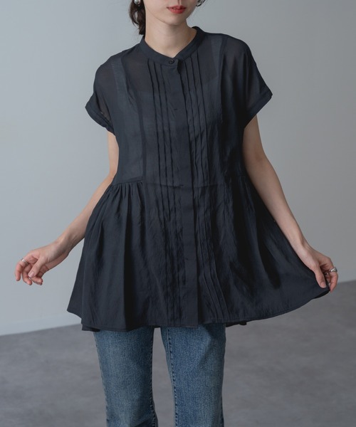 refinedworks(リファインドワークス)の「【refinedworks】チュニック 丈の フレンチ タック ブラウス(シャツ/ブラウス・レディース・キャメル/チャコールグレー・FREE)」の8枚目の写真