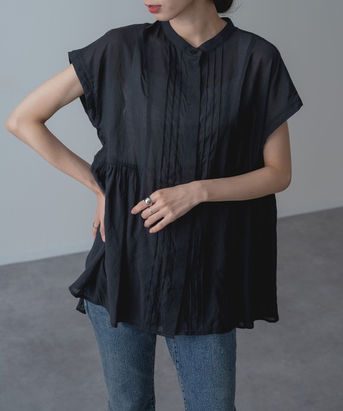 refinedworks(リファインドワークス)の「【refinedworks】チュニック 丈の フレンチ タック ブラウス(シャツ/ブラウス・レディース・キャメル/チャコールグレー・FREE)」の9枚目の写真