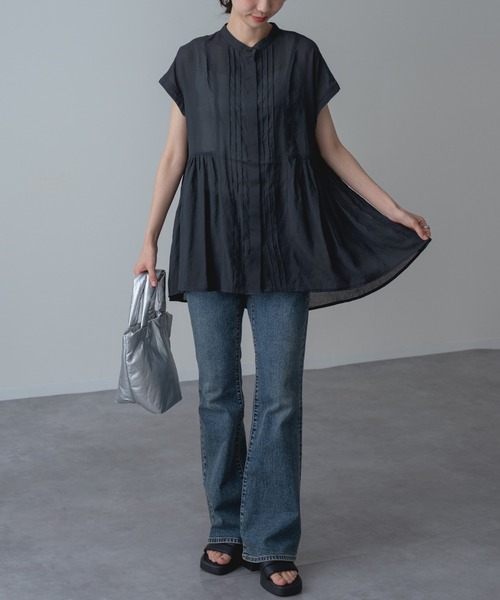 refinedworks(リファインドワークス)の「【refinedworks】チュニック 丈の フレンチ タック ブラウス(シャツ/ブラウス・レディース・キャメル/チャコールグレー・FREE)」の19枚目の写真