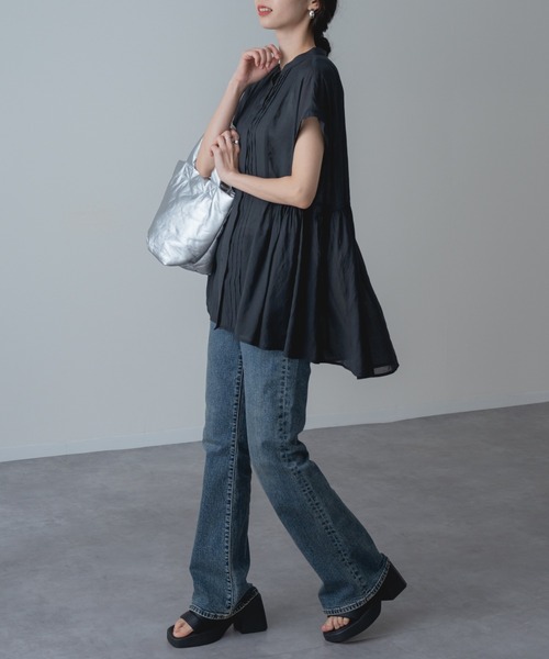 refinedworks(リファインドワークス)の「【refinedworks】チュニック 丈の フレンチ タック ブラウス(シャツ/ブラウス・レディース・キャメル/チャコールグレー・FREE)」の22枚目の写真