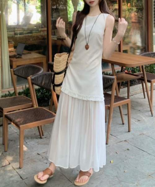 Aelina(エリナ)の「異素材切り替えノースリーブワンピース(ワンピース・レディース・オフホワイト/ネイビー・FREE)」の4枚目の写真