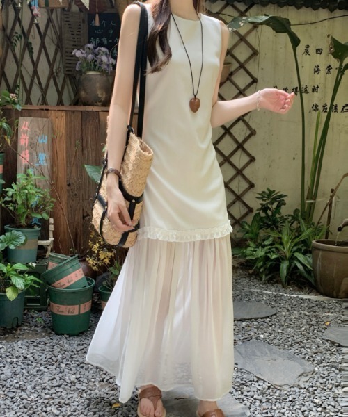 Aelina(エリナ)の「異素材切り替えノースリーブワンピース(ワンピース・レディース・オフホワイト/ネイビー・FREE)」の11枚目の写真