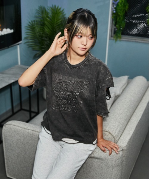 GORGE(ゴージ)の「《ダメージ加工・抜け感》エンボスロゴTシャツ/ストリート×モード/春夏/全3色(Tシャツ/カットソー・レディース・ピンク/チャコール/ブルー・F)」の10枚目の写真