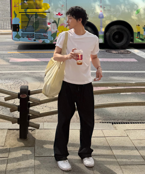 MINDBRIDGE（マインドブリッジ）の「[ON]ワイドワンタックフルバンディングデイリーデニムパンツ - 3カラー（デニムパンツ・メンズ・ライトインディゴブルー/インディゴブルー/ブラック・29/36/34/30/32）」の4枚目の写真