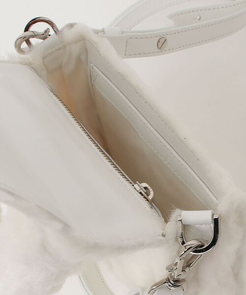 STUDIOUS（ステュディオス）の「【ANREALAGE】PHOTOCHROMIC AZ LOGO FUR BAG（トートバッグ・メンズ・ホワイト・FREE）」の4枚目の写真
