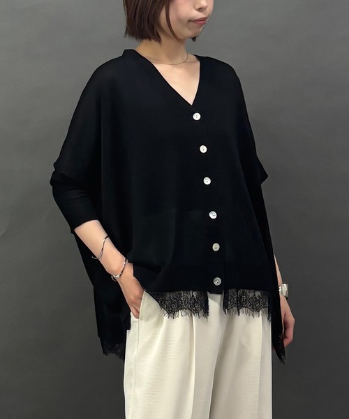 NICOLE white(ニコルホワイト)の「裾レースシアーニットカーディガン(カーディガン/ボレロ・レディース・ライトグレー/ブラウン/ブラック・FREE)」の2枚目の写真