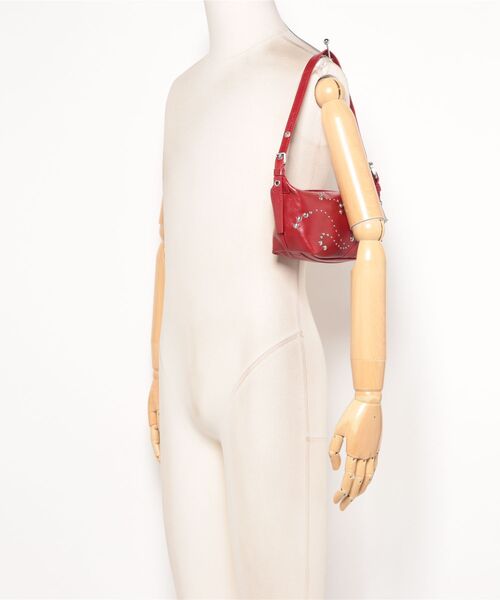 Desigual(デシグアル)の「Studded Shoulder Bag/スタッズ ショルダーバッグ レッド(ショルダーバッグ・レディース・レッド・FREE)」の8枚目の写真