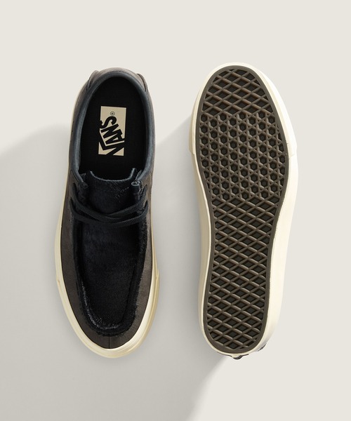 VANS(バンズ)の「VANS PREMIUM SF モック ロー / LX Carver Low PONY HAIR Black/ VN000Z3XGBA1(モカシン/デッキシューズ・メンズ・ブラック・10.5/10/9.5/9/8.5/11/8)」の3枚目の写真