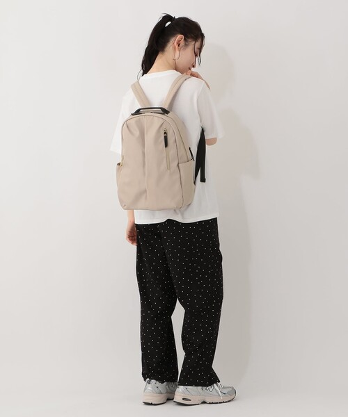Afternoon Tea(アフタヌーンティー)の「【13インチPC対応 撥水】ナイロンリュック(バックパック/リュック・レディース・ベージュ・ONE SIZE)」の4枚目の写真