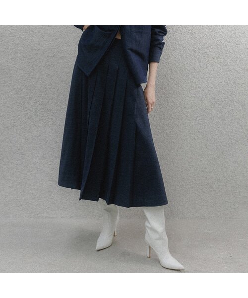 MEMUA（メムア）の「エディットプリーツスカート（デニム）（スカート・レディース・アイボリー/ブルー系その他・MEDIUM/LARGE/SMALL）」の2枚目の写真