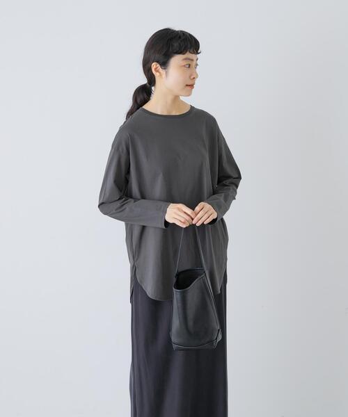 かぐれ(カグレ)の「コットンラウンドカットソー(Tシャツ/カットソー・レディース・チャコールグレー/オフホワイト・FREE)」の1枚目の写真
