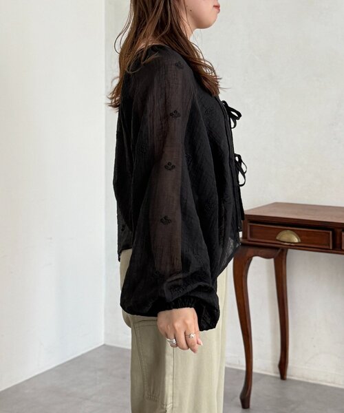 CPCM（シーピーシーエム）の「【前後2WAY】刺繍ワッシャー前リボンブラウス（シャツ/ブラウス・レディース・オフホワイト/ブラウン/ブラック/アイボリー・FREE）」の22枚目の写真