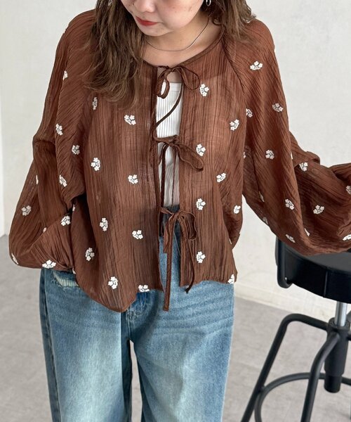 CPCM（シーピーシーエム）の「【前後2WAY】刺繍ワッシャー前リボンブラウス（シャツ/ブラウス・レディース・オフホワイト/ブラウン/ブラック/アイボリー・FREE）」の13枚目の写真