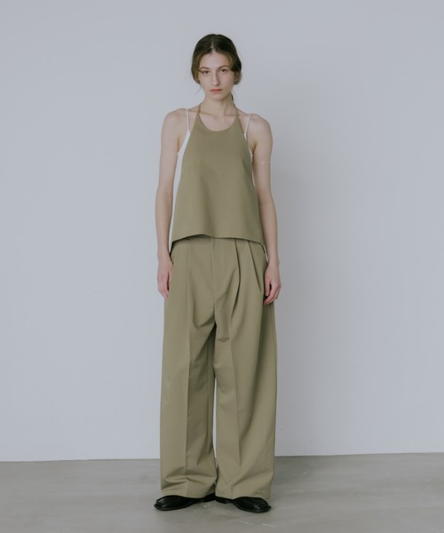 lit(リット)の「Double Tuck Straight Pants(スラックス・レディース・チャコールグレー/ブラック/ベージュ・38/36)」の3枚目の写真