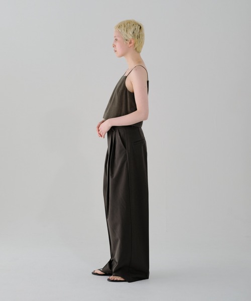 lit(リット)の「Double Tuck Straight Pants(スラックス・レディース・チャコールグレー/ブラック/ベージュ・38/36)」の16枚目の写真
