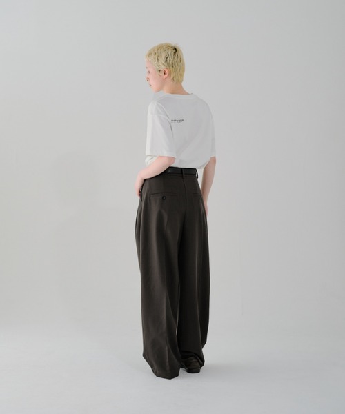lit(リット)の「Double Tuck Straight Pants(スラックス・レディース・チャコールグレー/ブラック/ベージュ・38/36)」の22枚目の写真