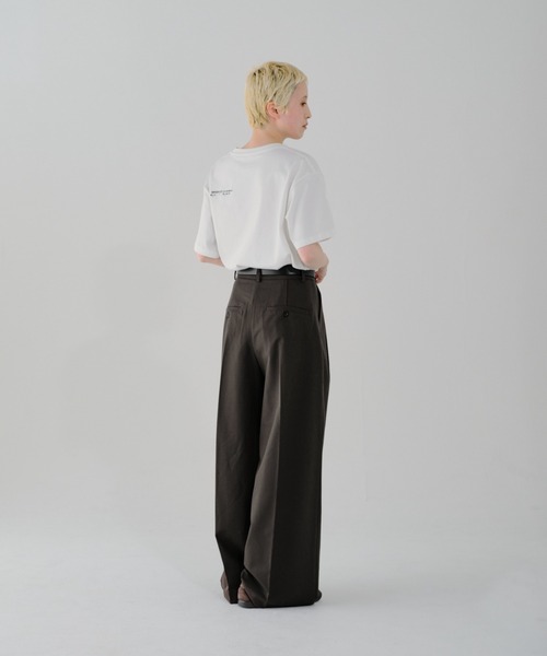 lit(リット)の「Double Tuck Straight Pants(スラックス・レディース・チャコールグレー/ブラック/ベージュ・38/36)」の11枚目の写真