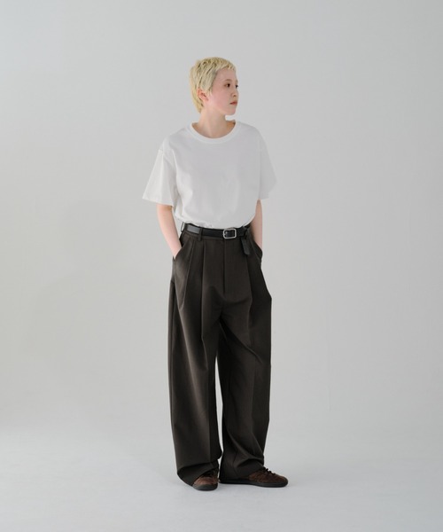 lit(リット)の「Double Tuck Straight Pants(スラックス・レディース・チャコールグレー/ブラック/ベージュ・38/36)」の21枚目の写真