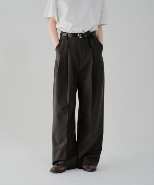 lit(リット)の「Double Tuck Straight Pants(スラックス・レディース・チャコールグレー/ブラック/ベージュ・38/36)」の15枚目の写真