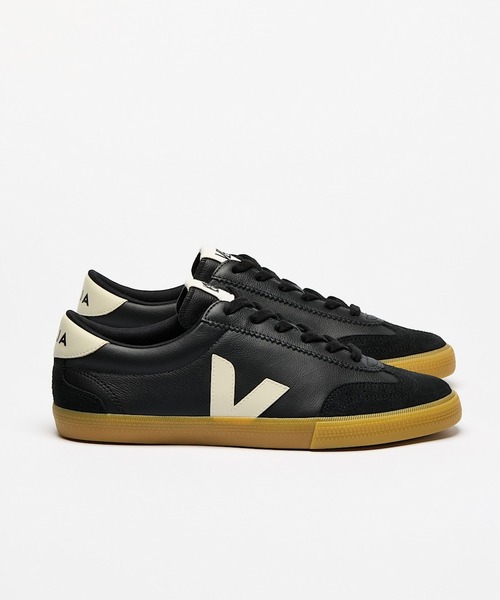 VEJA(ヴェジャ)の「VEJA Volley レザースニーカー(スニーカー・レディース・ブラック×ホワイト・40/25.5cm/41/26.5cm/42/27cm/43/28cm/37/23/38/24/39/25)」の1枚目の写真