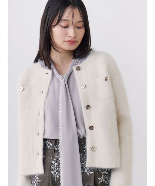 TONAL（トーナル）の「アンゴラ金釦ニットジャケット（カーディガン/ボレロ・レディース・ネイビー/キャメル/アイボリー/グレー・MEDIUM）」の8枚目の写真
