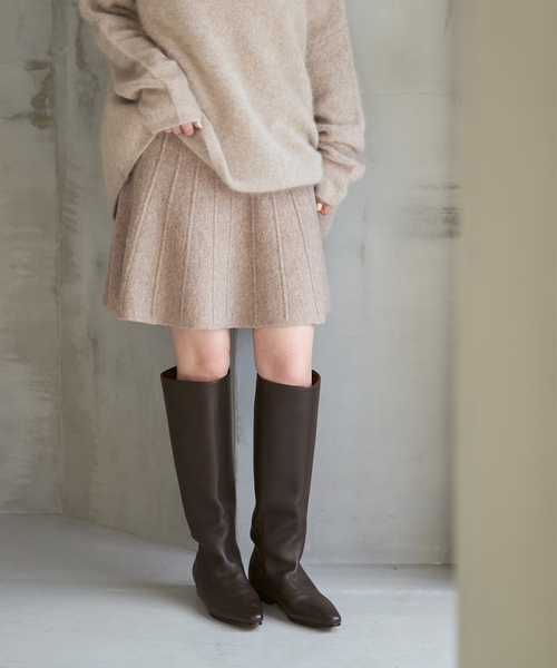 REMME(レメ)の「REMME/レメ ポインテッドトゥロングブーツ(ブーツ・レディース・ブラウン・24.5cm/24cm/23.5cm/23cm)」の2枚目の写真