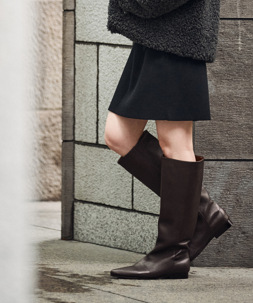 REMME(レメ)の「REMME/レメ ポインテッドトゥロングブーツ(ブーツ・レディース・ブラウン・24.5cm/24cm/23.5cm/23cm)」の5枚目の写真