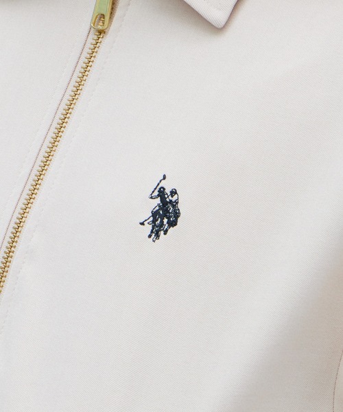 U.S. POLO ASSN.(ユーエスポロアッスン)の「U.S. POLO ASSN./ユーエスポロアッスン クロップドブルゾン ワンポイント刺繍ロゴ 短丈 ショート丈 レディース 2026年秋冬 秋服 冬服(ブルゾン・レディース・ブラック/ベージュ/ブラウン・M/L)」の20枚目の写真