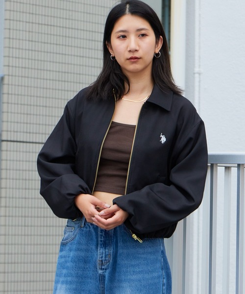 U.S. POLO ASSN.(ユーエスポロアッスン)の「U.S. POLO ASSN./ユーエスポロアッスン クロップドブルゾン ワンポイント刺繍ロゴ 短丈 ショート丈 レディース 2026年秋冬 秋服 冬服(ブルゾン・レディース・ブラック/ベージュ/ブラウン・M/L)」の13枚目の写真