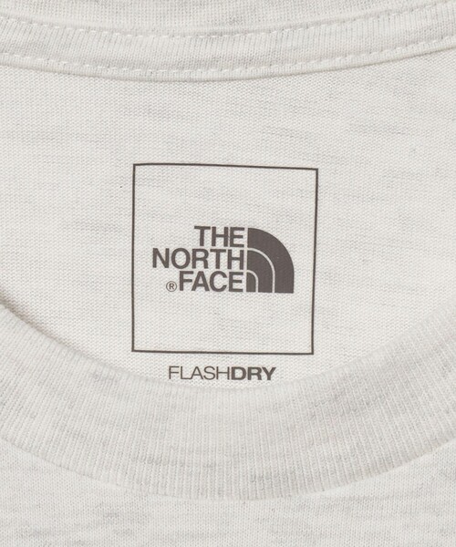 THE NORTH FACE(ザノースフェイス)の「<THE NORTH FACE>ロングスリーブ バックスクエア ロゴ ティー(Tシャツ/カットソー・メンズ・ブラック/ホワイト/ライトグレー・XXL/XL/L/M)」の7枚目の写真