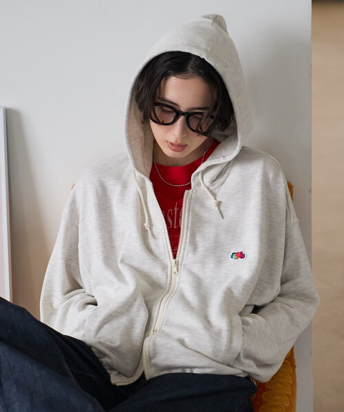 FREAK'S STORE(フリークスストア)の「FRUIT OF THE LOOM × FREAK'S STORE/フルーツオブザルーム 別注 ジップパーカー/ジップアップフーディー(パーカー・レディース・グリーン/ナチュラル/ブラウン・フリ-)」の1枚目の写真